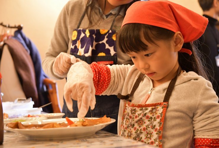 南欧カフェで子どもお仕事体験