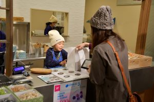 守山のおはぎカフェで子どもお仕事体験