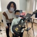 達成感でいっぱい！ギタリストとレコーディングエンジニアの子どもお仕事体験レポート｜名古屋